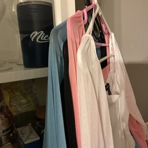 4 crop tops with lace sleeves